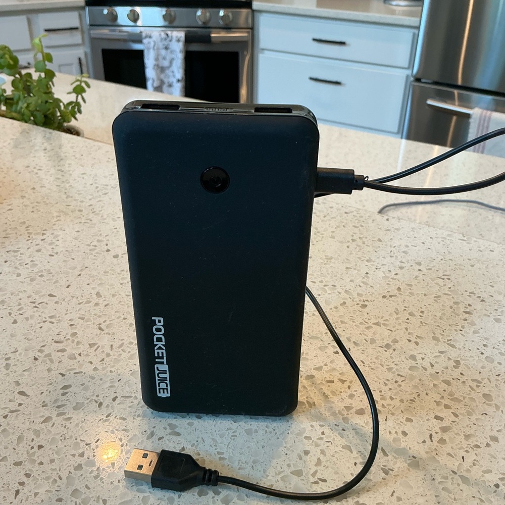 Pocket Juice Power Bank 3.7V / 15,000 mAh Portable Charger Black